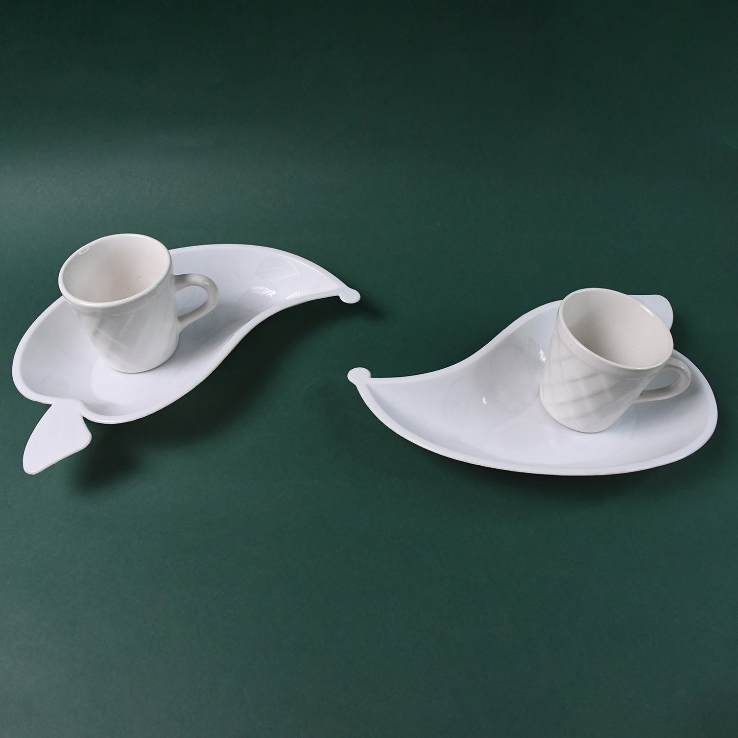 Unibic Ceramic Tea Cups With Plastic Leaf Shape Platter (6 Pcs Set)