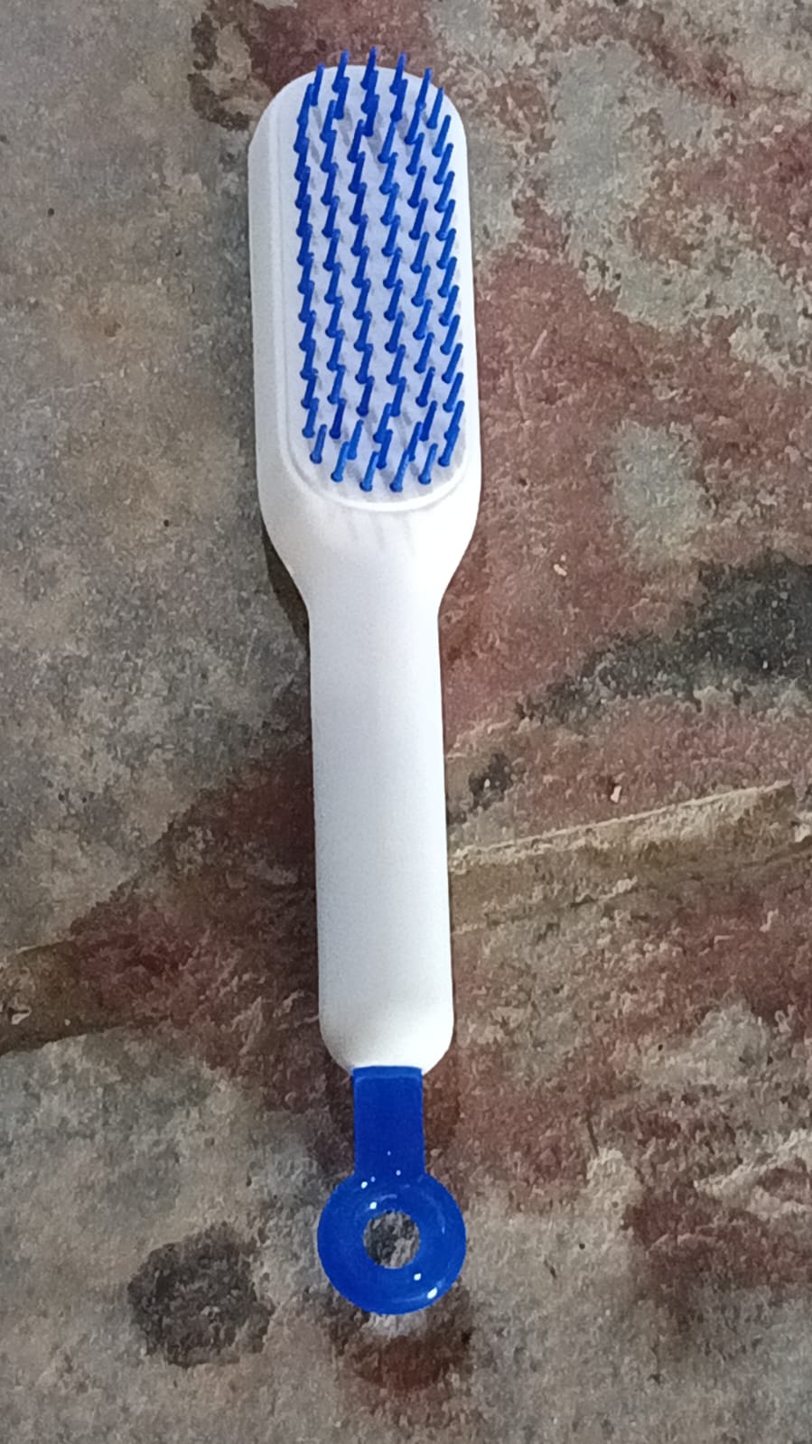 Self-cleaning Hair Brush