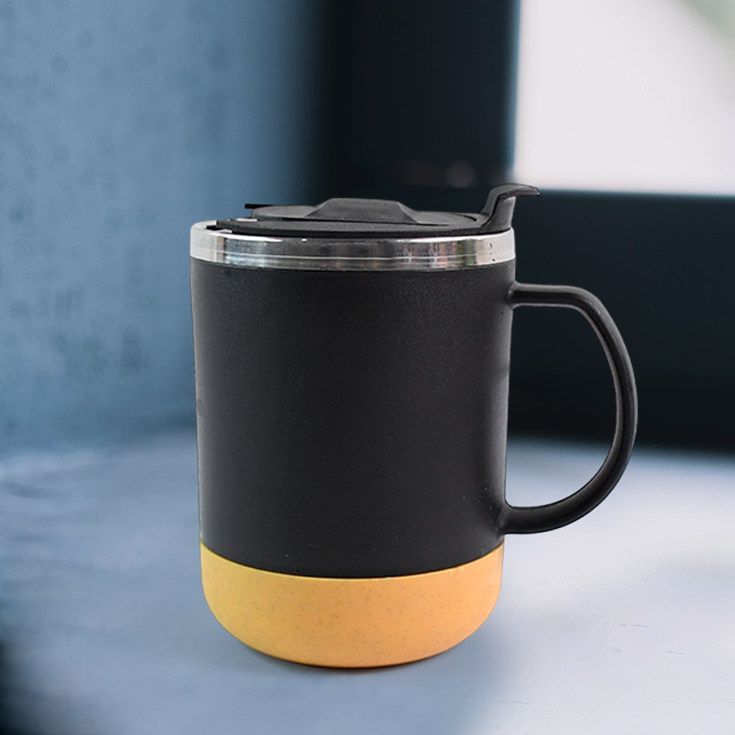 Insulated Coffee Mug With Spill-proof Lid