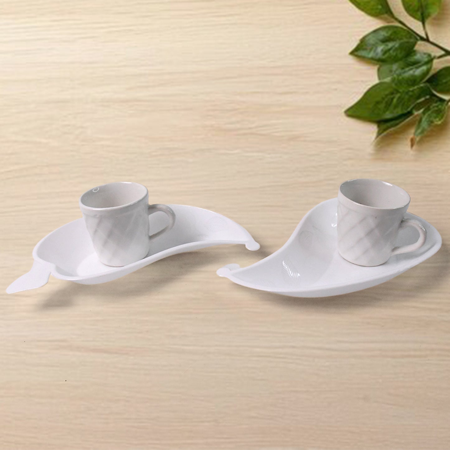 Unibic Ceramic Tea Cups With Plastic Leaf Shape Platter (6 Pcs Set)