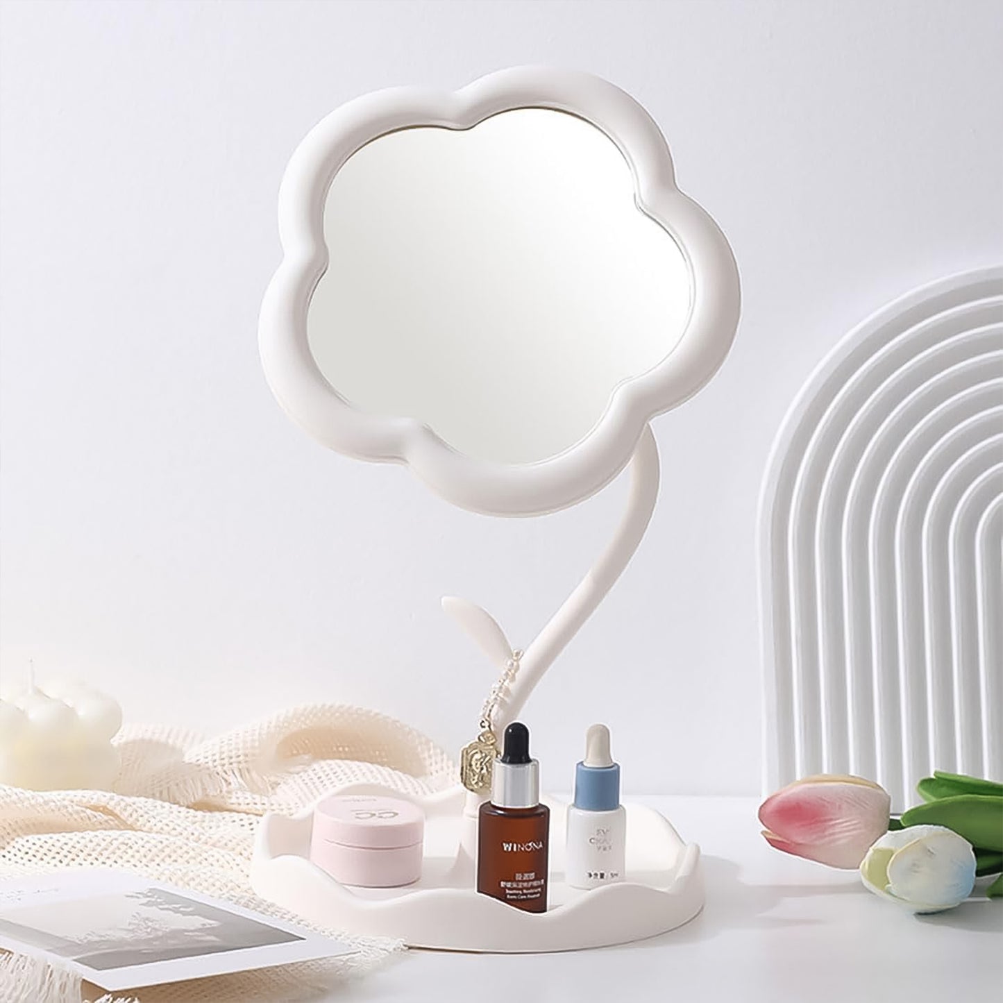 Flower-shaped Makeup Mirror