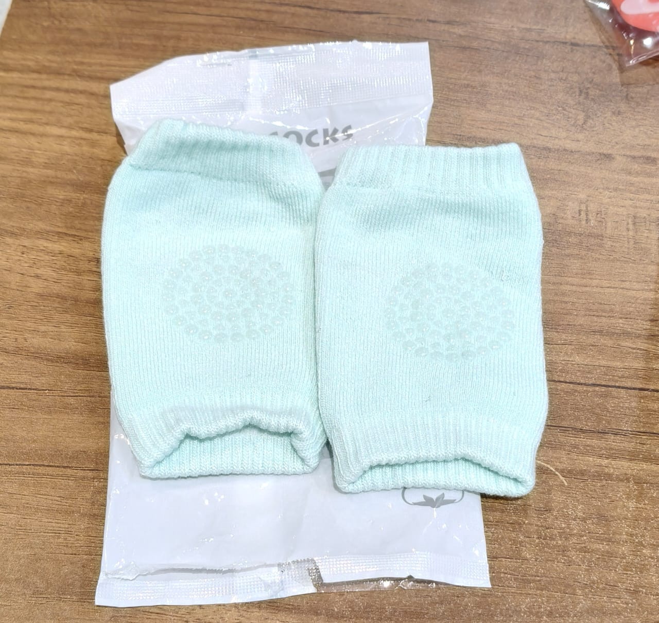 Toddler Wool Knit Knee Guard (Mint Green)