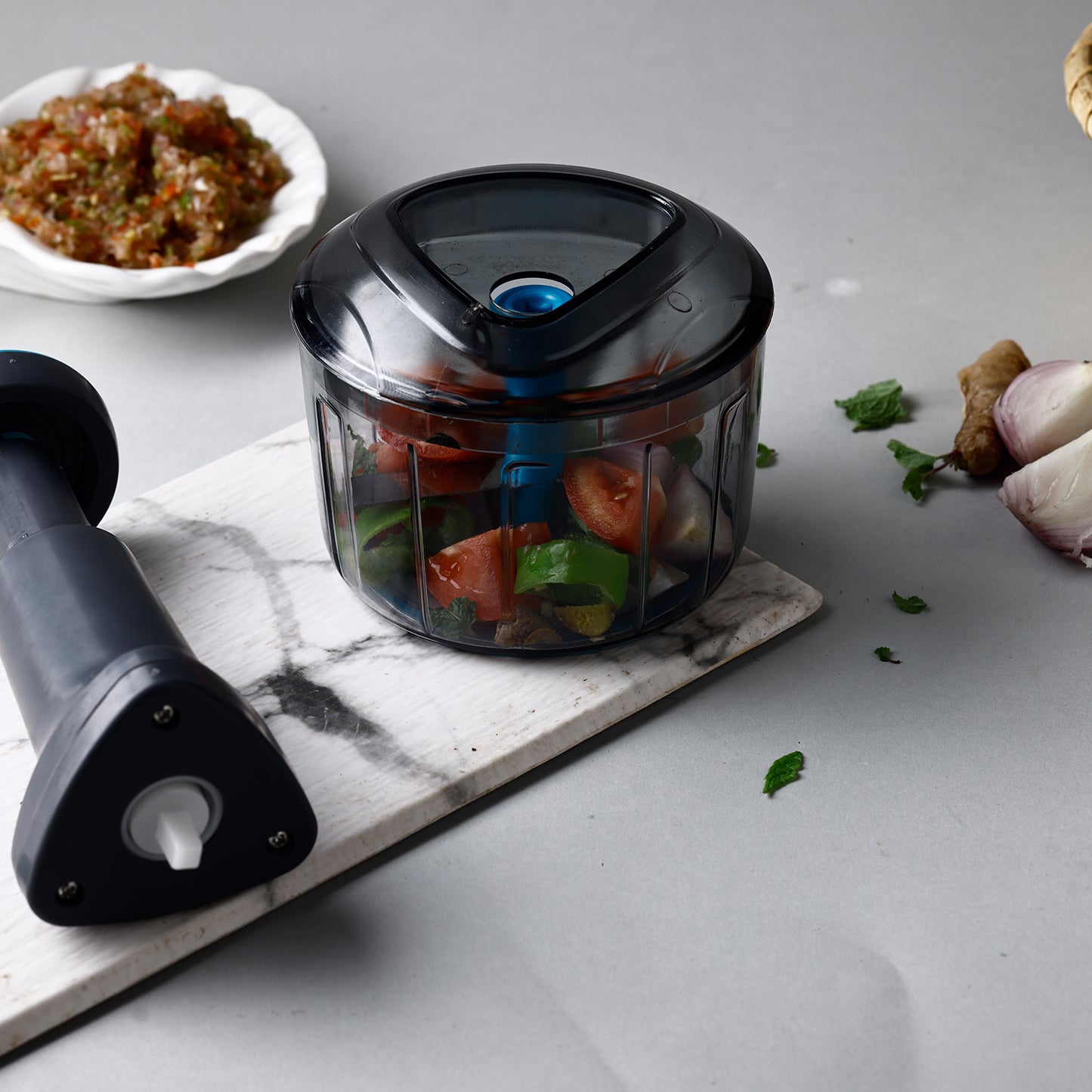Ganesh Bingo Lock-unlock Push Chopper ( 725ml )