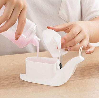 Portable Snail Shape Liquid Soap Dispenser (1 pc)